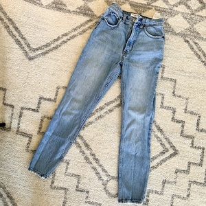 Abercrombie & Fitch Skinny High Rise 26R